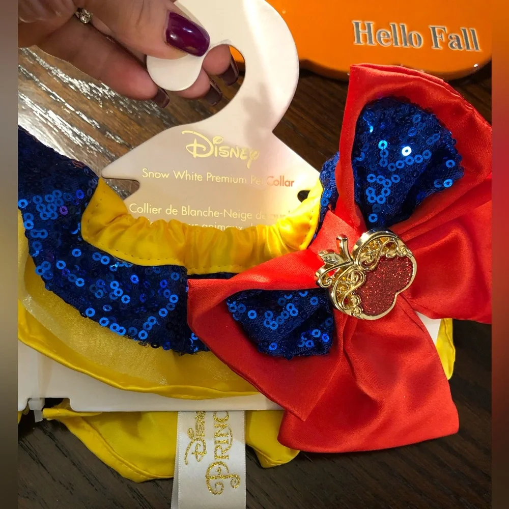 Pet Disney Snow White Premium PET COLLAR
